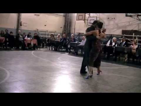 Antonella Saragó & Ariel Manzanares en Milonga Malena Sunderland Club (2)