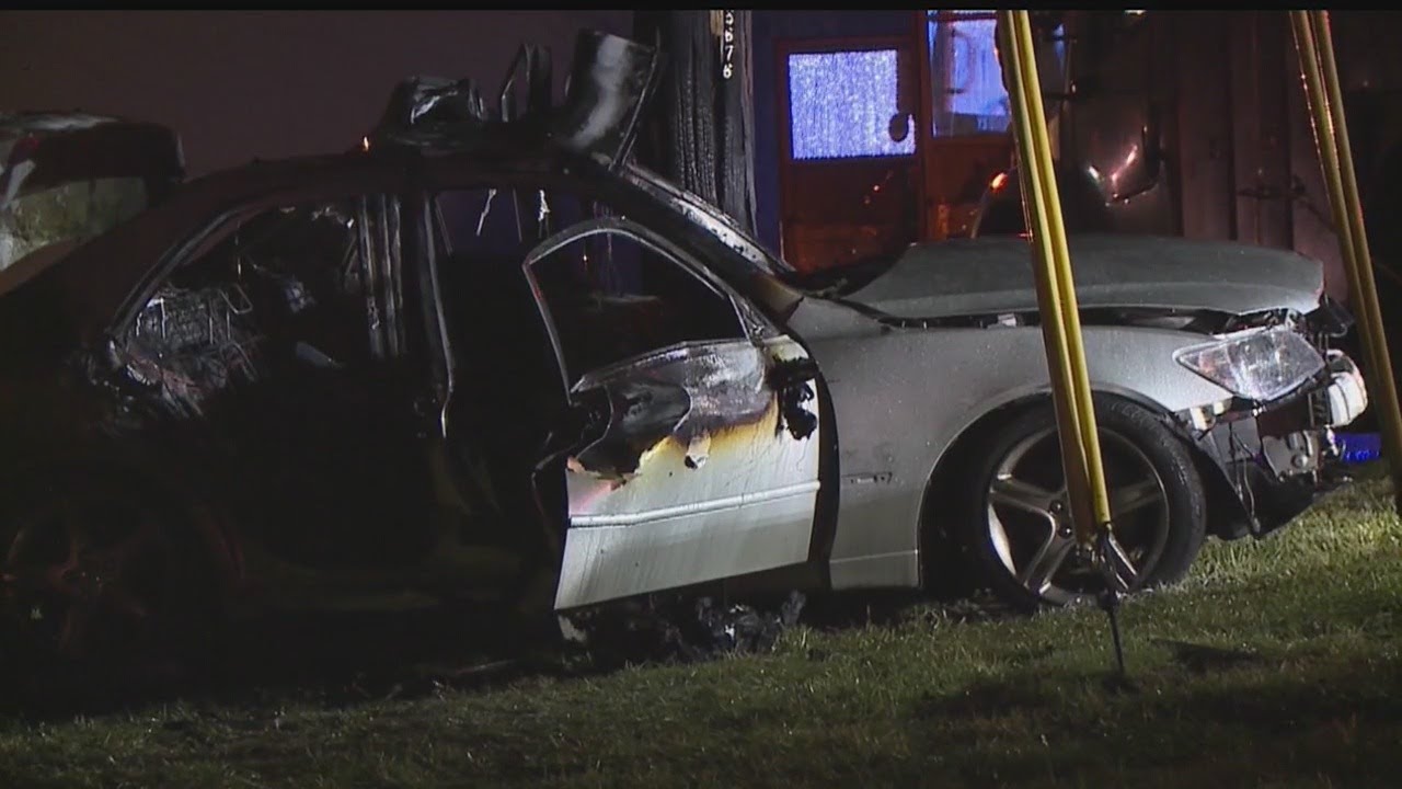 Coroner’s Office identifies 2 killed in fiery Youngstown crash - YouTube