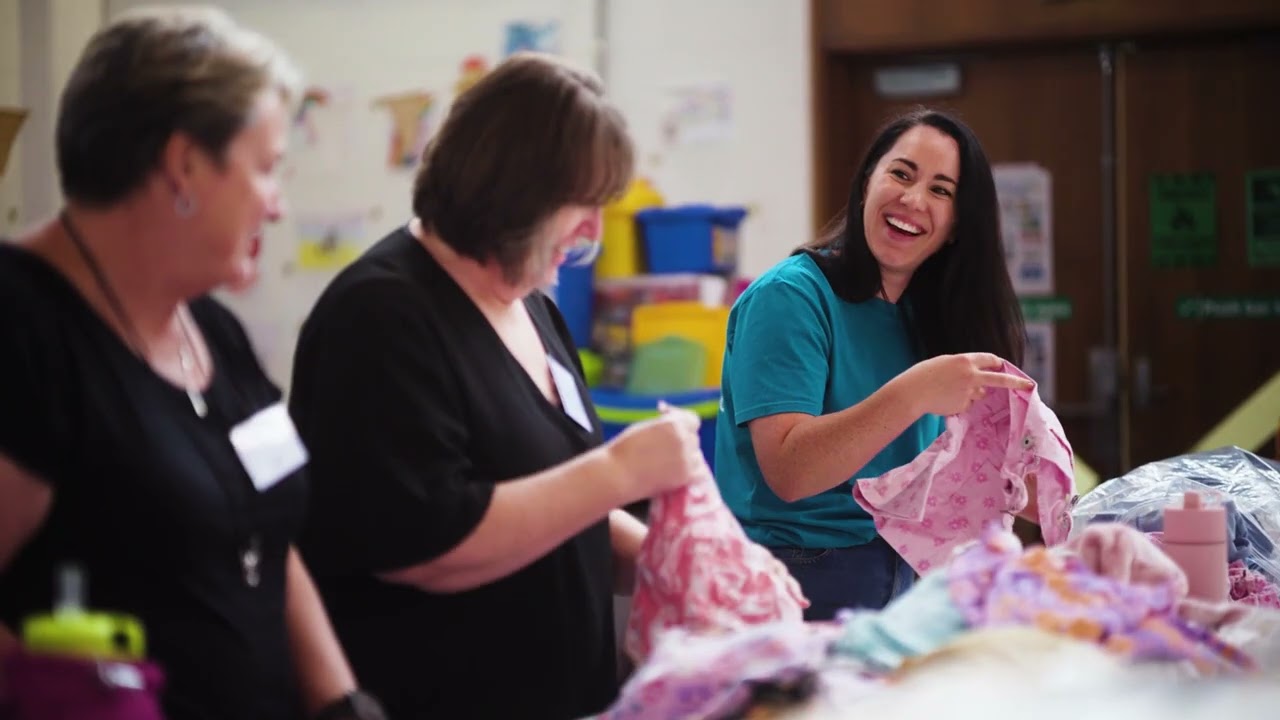 Volunteer as a team at Roundabout Canberra