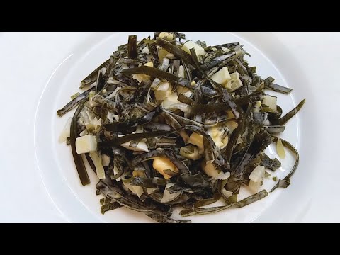 Полезный рецепт салата из морской капусты с яйцами