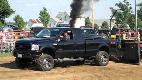 Brents truck, 6.0 Powerstroke Sled pull Wyoming, IL 2009