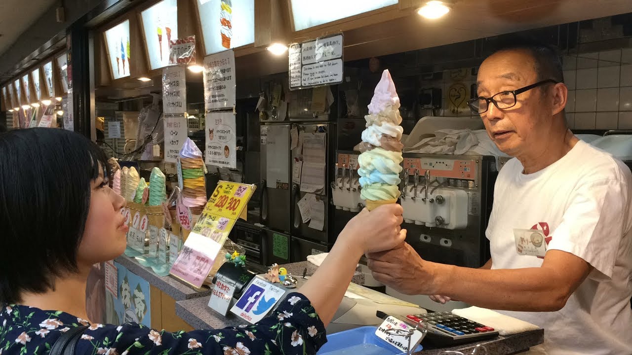 Tokyo ice cream shop ‘towers’ above the rest thanks to its eightlayer