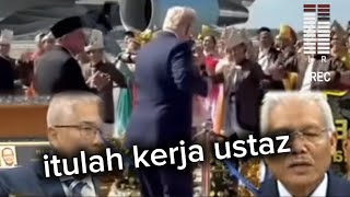 Ustaz ni kalau tengok orang menari dia tunduk😄