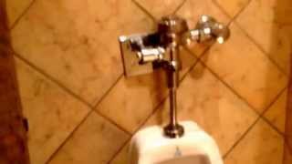 Bathroom Tour: Macaroni Grill Washingtonian Center Featuring Italian Lessons!