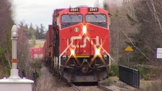 Late CN Stack Train 121 at Berry Mills, NB (May 10, 2016)