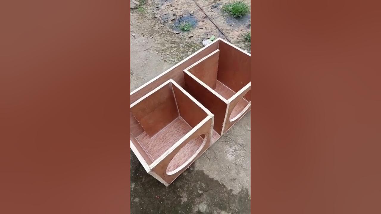 Dual ported subwoofer box