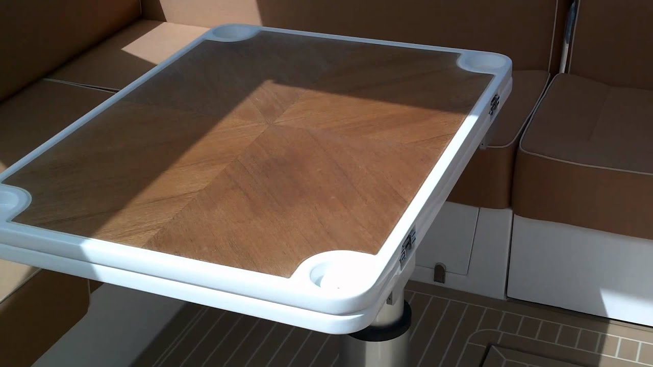 ⁣Sealine 48 Powerboat: Moving Parts Like a Transformer