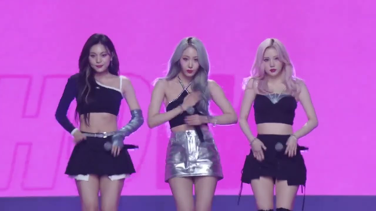 231219 VIVIZ《MANIAC+BOP BOP!》@OGS永恒时尚盛典舞台