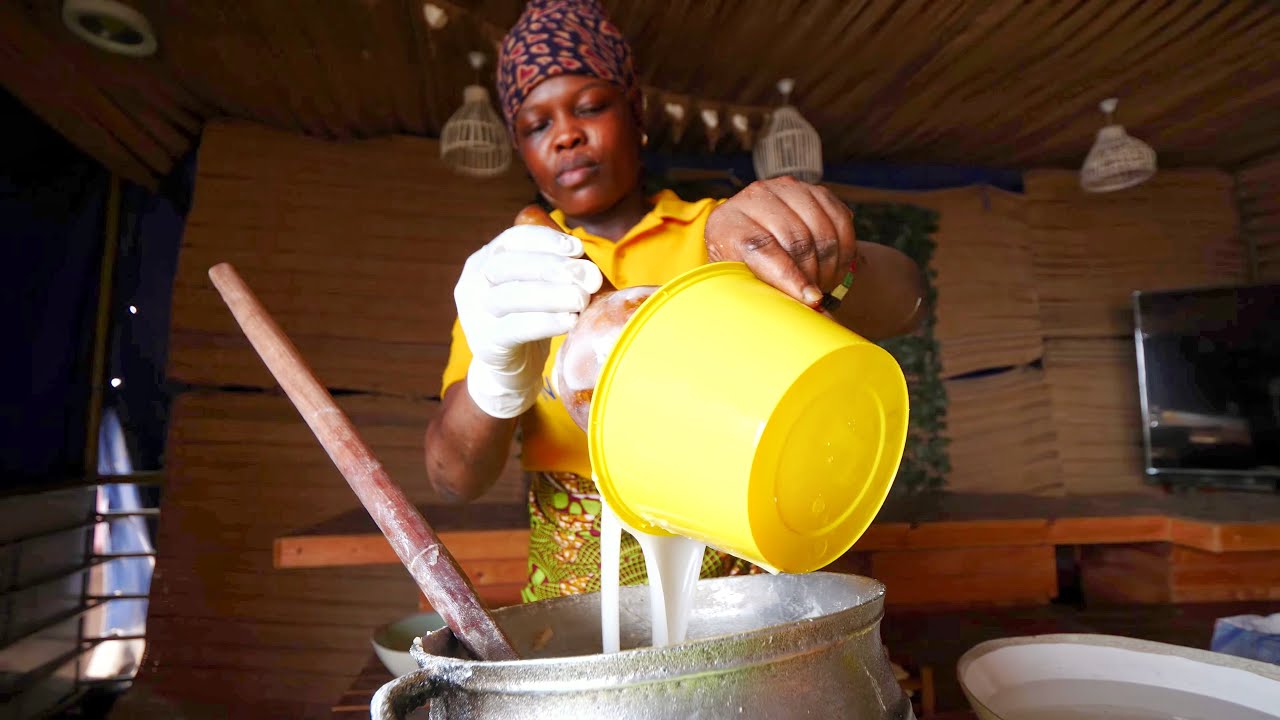 Northern GHANA FOOD in Accra!! Tuo Zaafi, Wagashi & Kuli Kuli Accra