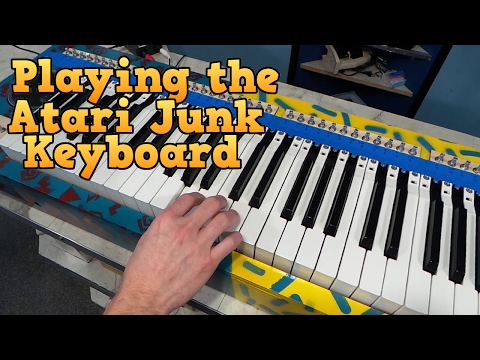 Видео: Играем на Atari Junk Keyboard Бэна Хэка
