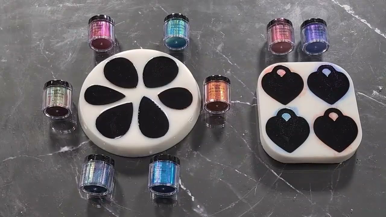 #2338 Beautiful Colour Shifting Resin Druzy Pendants