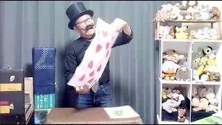 Fukuda TOSHIRO, Magia spektaklo