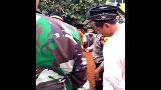 Bhabinkamtibmas Ds Ciluncat melaksanakan Pemakaman