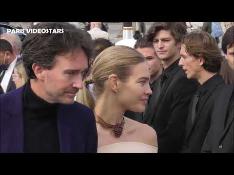 Video: Natalia Vodianova Und Antoine Arnault, Irina Shayk Und Bradley Cooper Sowie 10 Weitere Helle Sternpaare