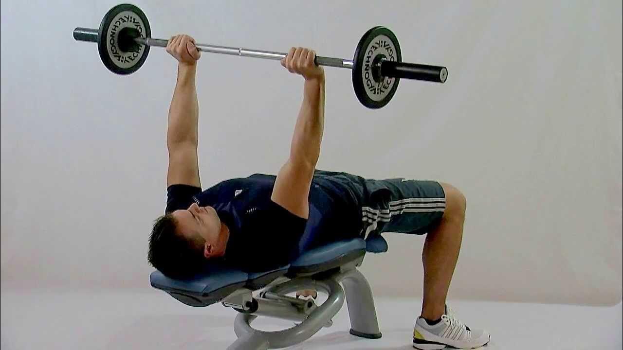 Distensione con Bilanciere con Presa Stretta su Panca Piana YouTube