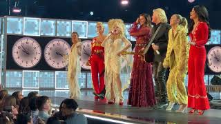 LA Italia 2019, Dolly Parton 9 to 5 con Kate Perry, Miley Cyrus, Kate Perry & Friends ai Grammys