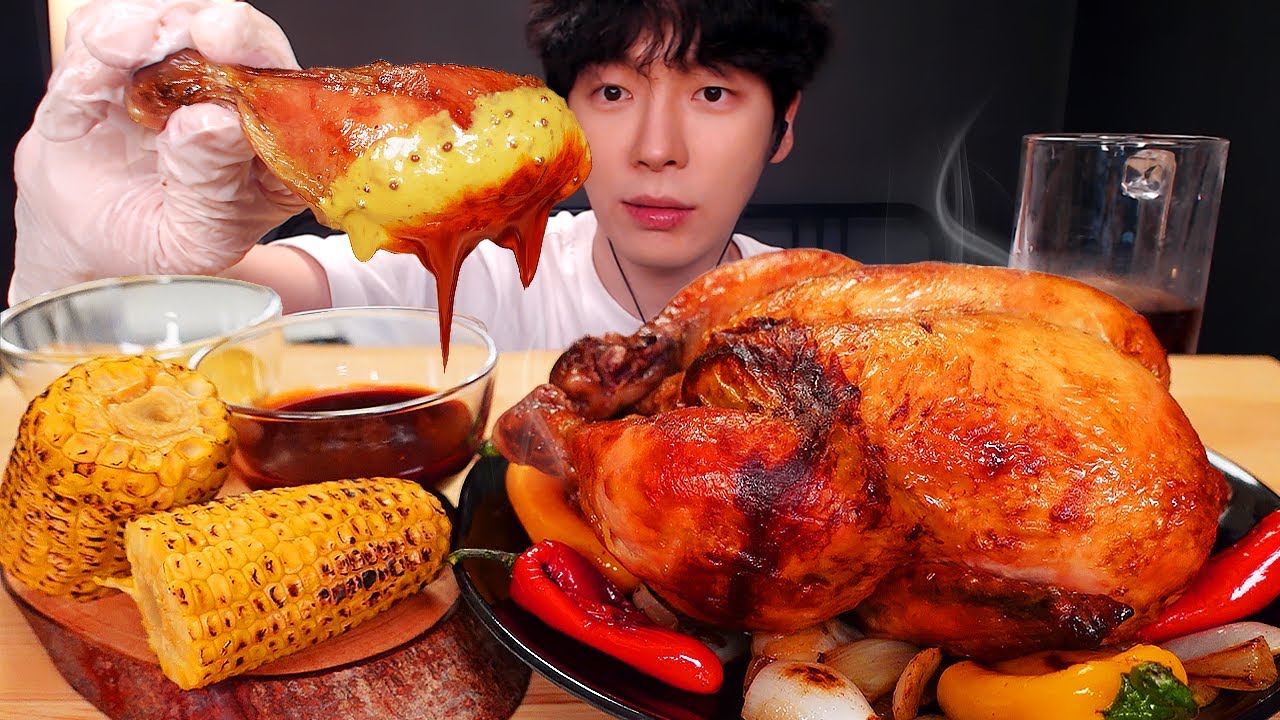 ⁣MUKBANG 칠면조 만한 통닭 치킨 먹방 | 불닭볶음면 소스, 옥수수, 파프리카 | Fire fried chicken & corn Eatig sounds [SIO ASMR