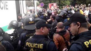 Prague Pride 2014- Protestanti proti homosexuálům