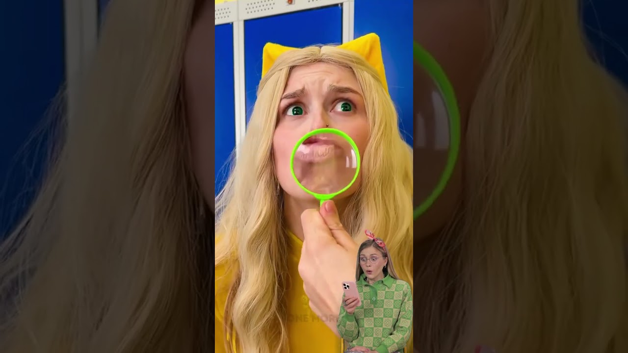 SMART LIPSTICK SNEAKING FOR DIRTY TEETH 😂 