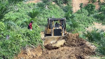 CAT D6r XL Bulldozer ROAD CONSTRUCTION Secrets Revealed!