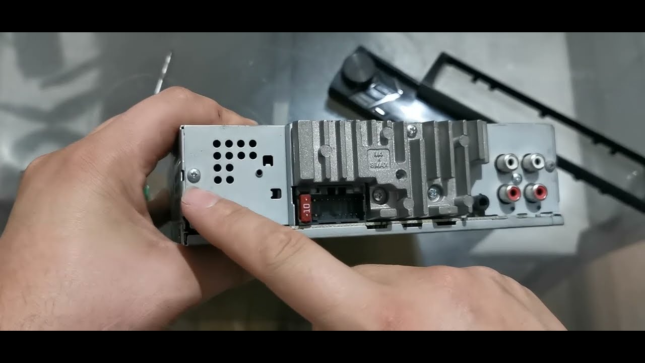 Como abrir o rádio pioneer mixtrax DEHS1080ub - YouTube
