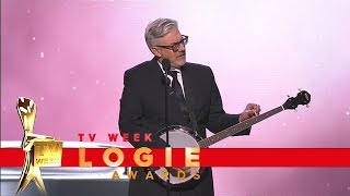 Shaun Micallef Helps To Improve The Logies Tv Week Logie Awards 2018