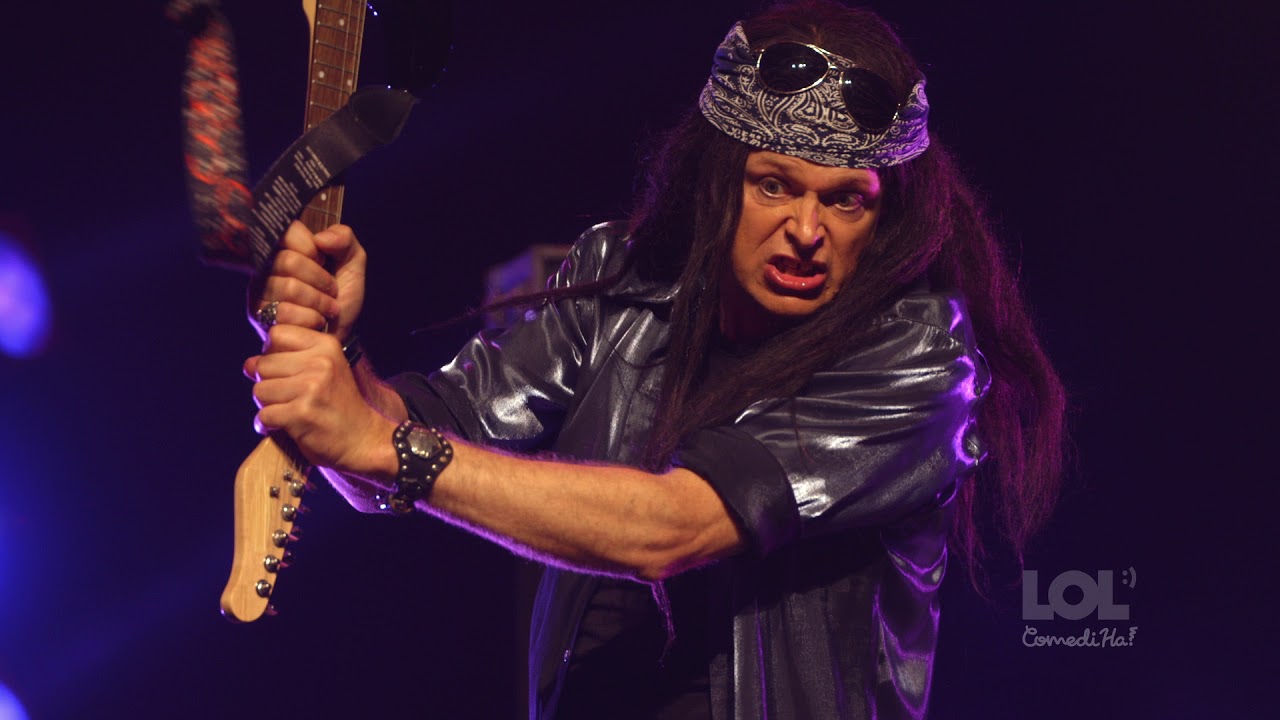 rock show blink 182 This is a must in every rock show // LOL ComediHa!