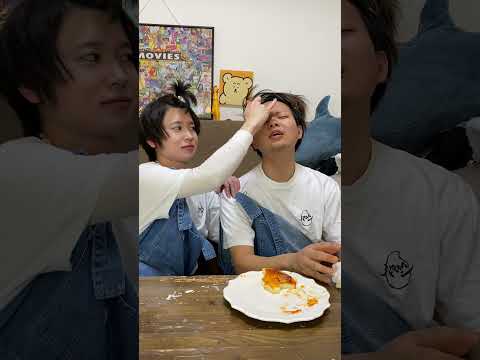 眉間を指でゴリゴリすると身体に異常が起きるらしい... #Shorts
