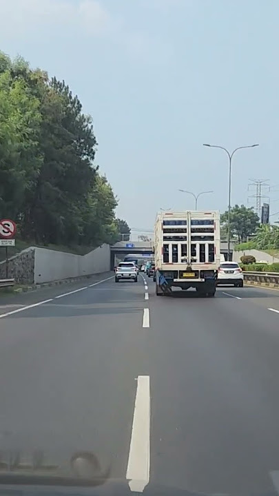 Download lagu BASURI CINDERELA BACKSOUND ‼️‼️ Daaahh Truk Aqua #basuri #bus #truck #telolet #shorts