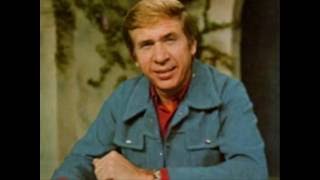 Buck Owens - Santa Looked a Lot Like Daddy chords