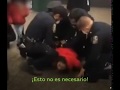 Detenida y esposada frente a su hija por usar mal el tapabocas