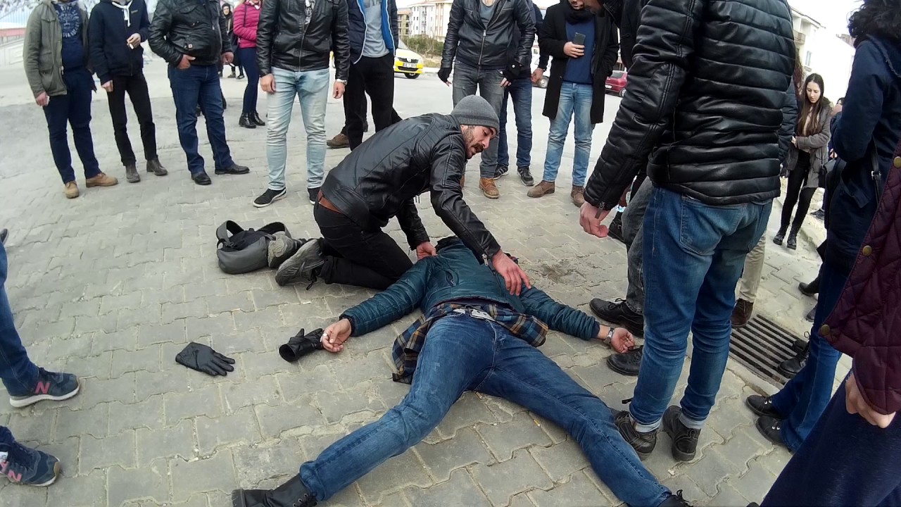 Sosyal Deney   Halk Nasıl Tepki Verdi senkop vakası müdahalesi MUHET MSKÜ