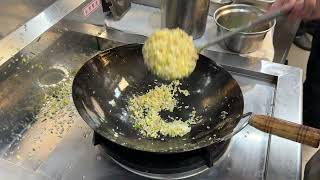 【2025最新】新莊美食-小本經營-鮭魚炒飯也很香超好吃