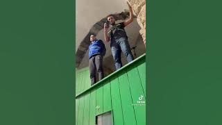 PALESTINIANS MARCH CHANTING INTO MASJID AL AQSA - LA BAIK!!!