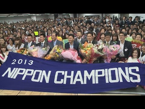 Pitcher Tanaka and others visit Rakuten headquarters to announce victory