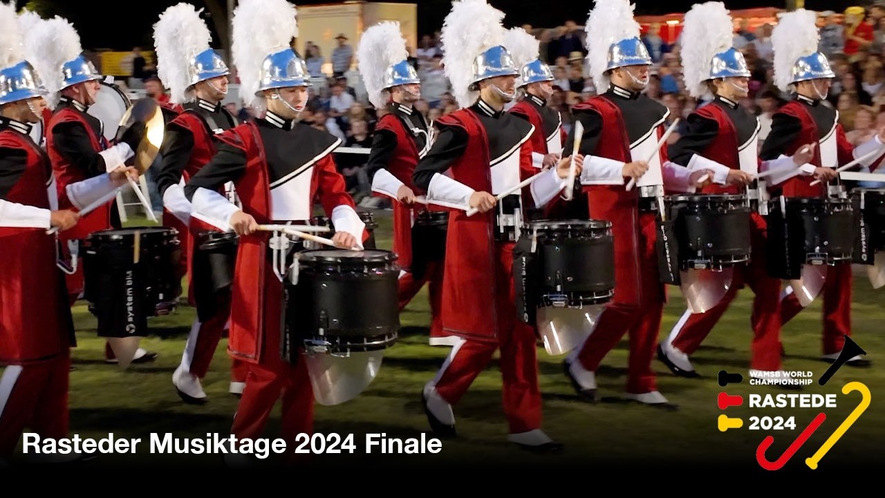 Einmarsch zum Tagesfinale am Samstag der Rasteder Musiktage 2024 WAMSB International