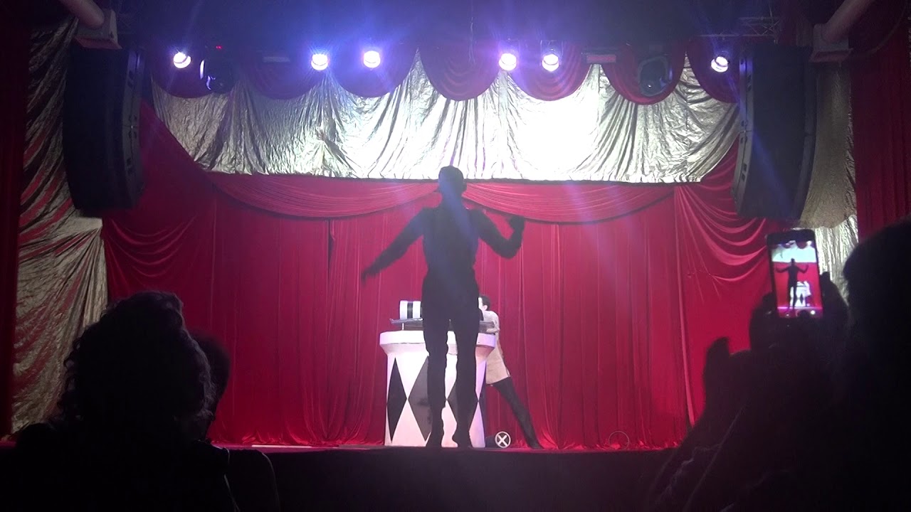 ⁣Эквилибрист на катушках Виктор Рушенцев