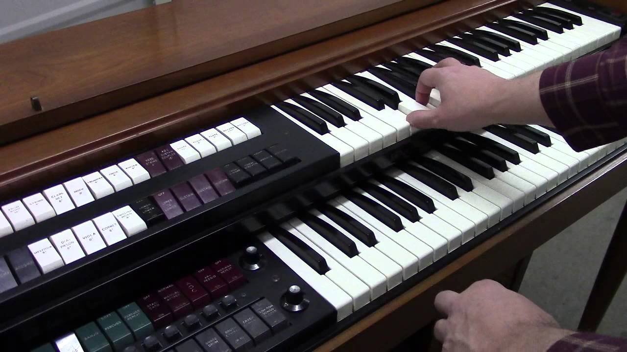 lowrey organ 1983 lowrey organ 1983