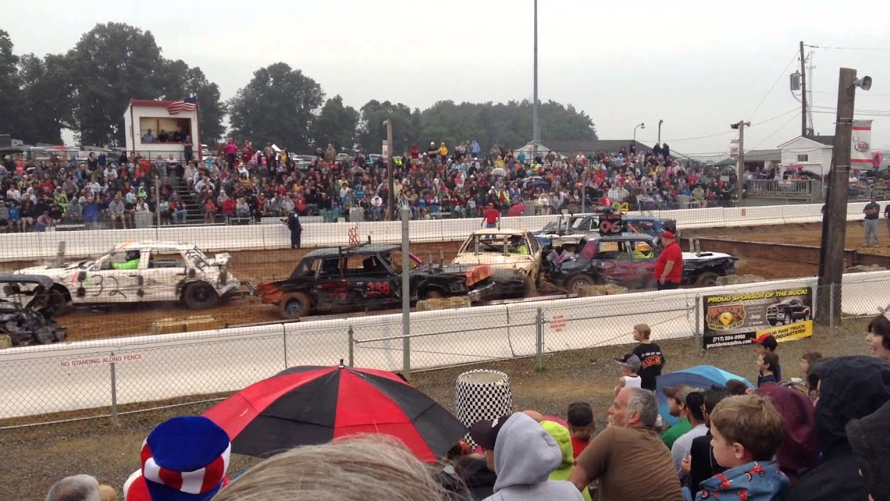 The Buck Raceway Buck Motorsports 80's & Newer Demo Derby 7/4/15 - YouTube