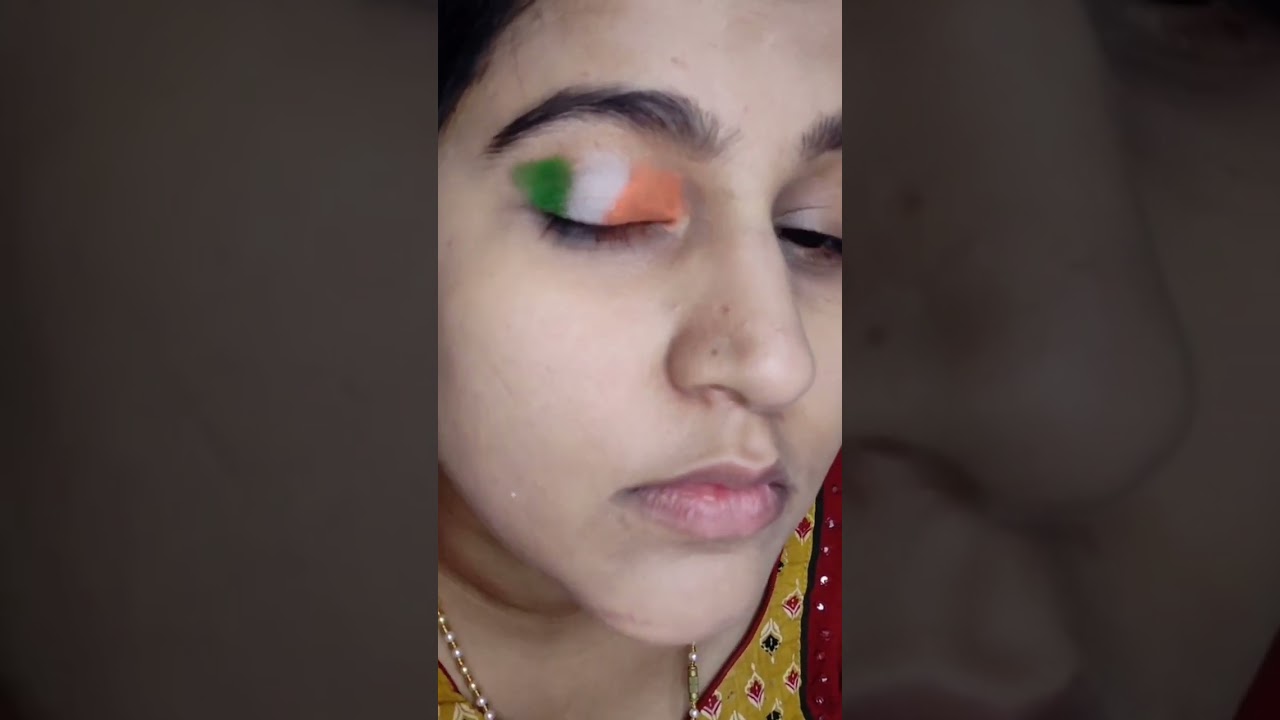 tricolour eye makeup(no filter) real makeup aisa he dikhta baki to filter hota h 🤣🤣