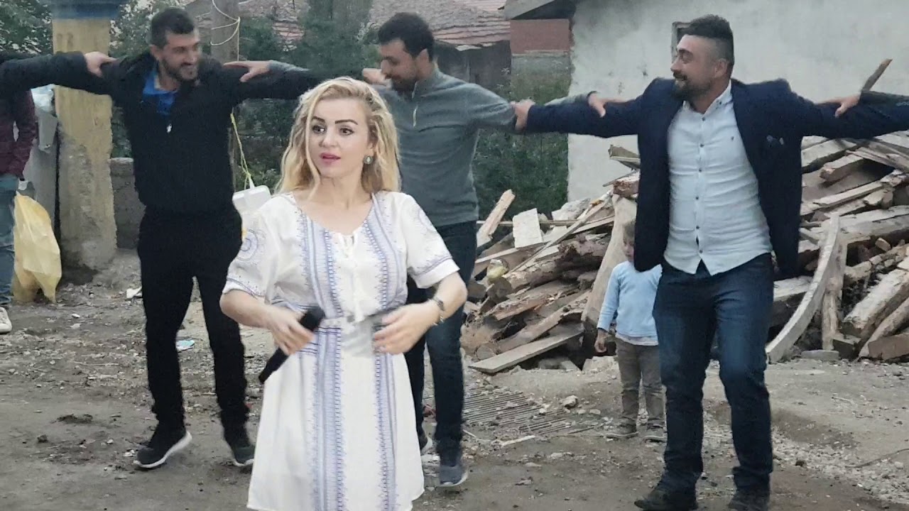 Leyla barut ve piyanist orhan karacaören ellik halay 2018