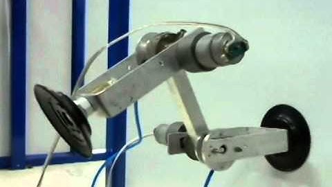 WALL CLIMBING ROBOT Version 2.0