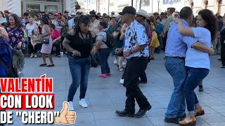 Valentín 🤠 y Norma💃 bien bailadores! Muy queridos por sus fans👍#laliber ❣️