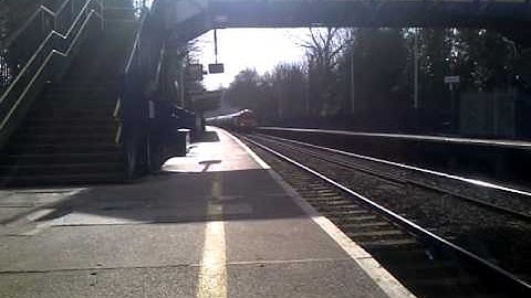 DB SCHENKER 60039 passing Reading west