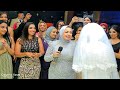 مجانا أم العروسة فاجئت إبنتها وعريسها وأبهرت الجميع بأغنية باللهجة اللبنانية Wedding Tone Bride S Mother mp3 أم العروسة فاجئت إبنتها وعريسها وأبهرت الجميع بأغنية باللهجة اللبنانية Wedding Tone Bride S Mother mp3