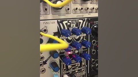 Snazzy fx wow and flutter eurorack