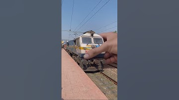 Pika.ai se video editing kaise kare #pika.ai #ai #aiart #train #shortsfeed