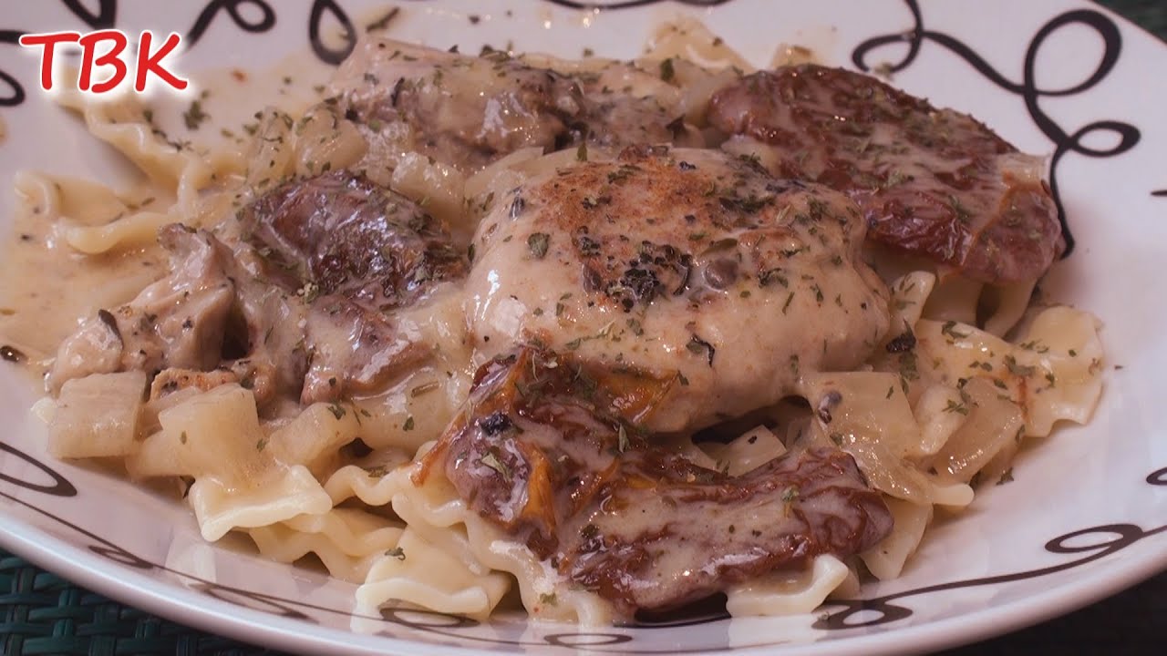 Tuscan-Style Chicken in a Slow Cooker in which Titli Drizzles, Sprinkles and Sears.