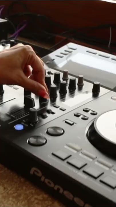 DJ Evie for sunset sesh at Mazu Beach Club Bali
