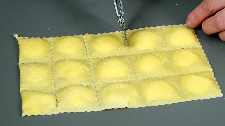Ravioli ripieni di carne – Primi facili (meat ravioli)